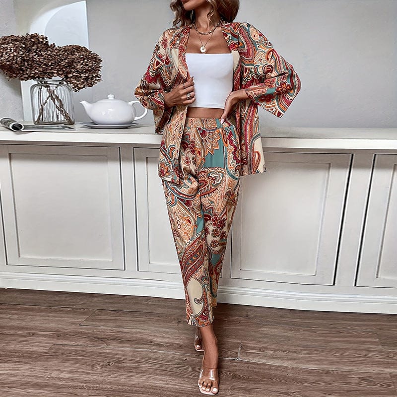 Ensemble élégant avec un imprimé moderne