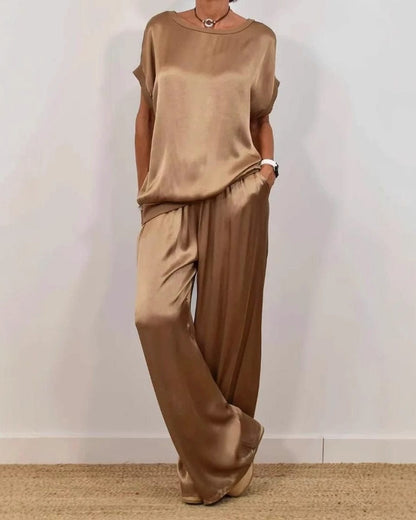 Ensemble élégant en satin