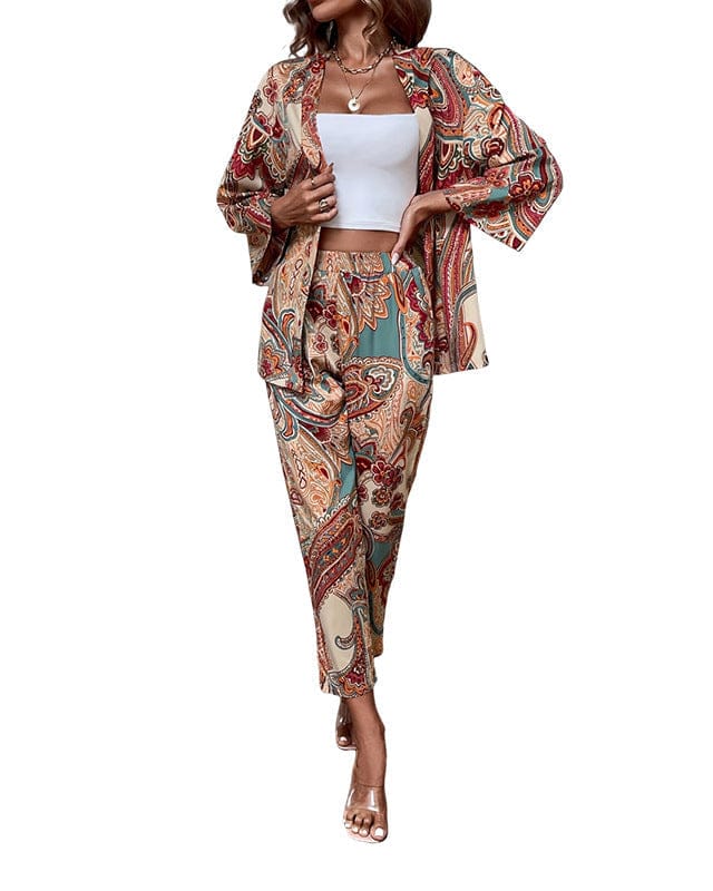 Ensemble élégant avec un imprimé moderne